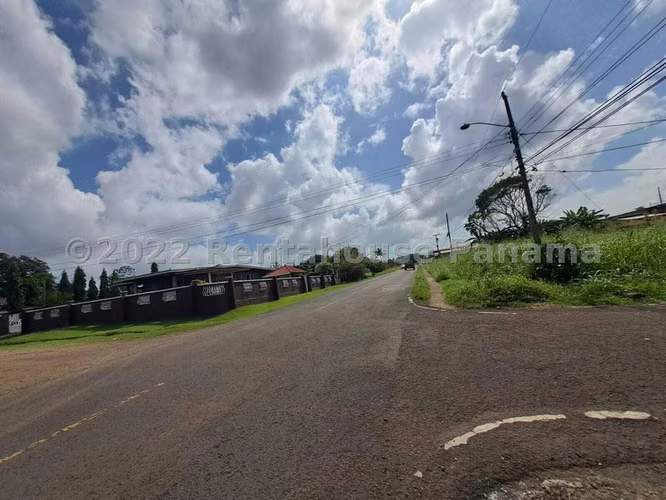 Casa Comercial En Alquiler En La Chorrera ABS
