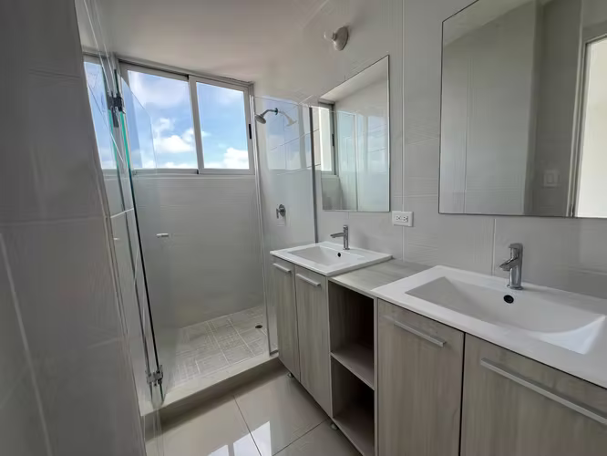 Apartamento en Alquiler – PH Coral Plaza, Vía Ricardo J. Alfaro