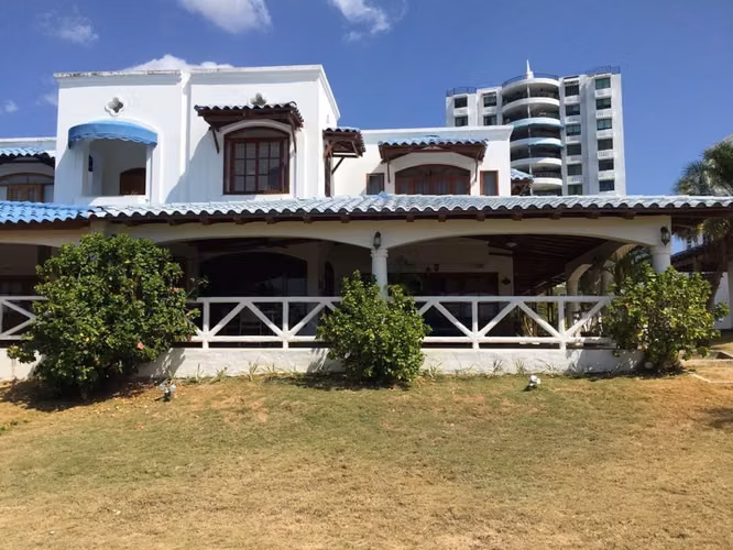 CASA PLAYA BLANCA /   460,000.00 /