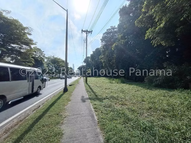 VENTA DE TERRENO EN ANCON HQ