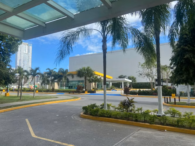 Venta de Apartamento en P.H. Kings Park – Torre 200, Condado del Rey