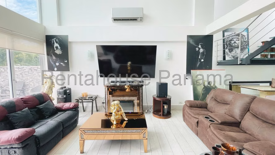 Casa en Alquiler en Costa Sur 26*6865Mfk