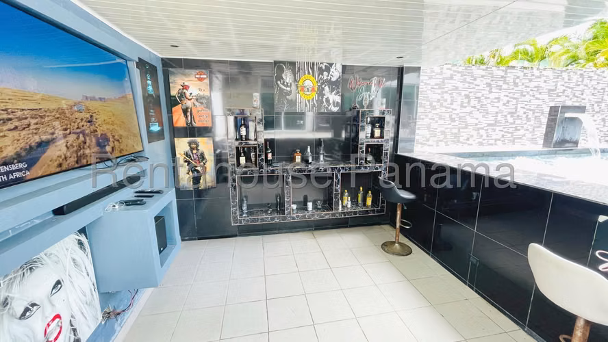 Casa en Alquiler en Costa Sur 26*6865Mfk