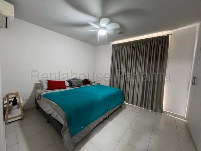 Apartamento Comodo en Venta en Versalles 26*6774mfk