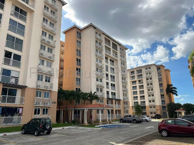 Apartamento Comodo en Venta en Versalles 26*6774mfk
