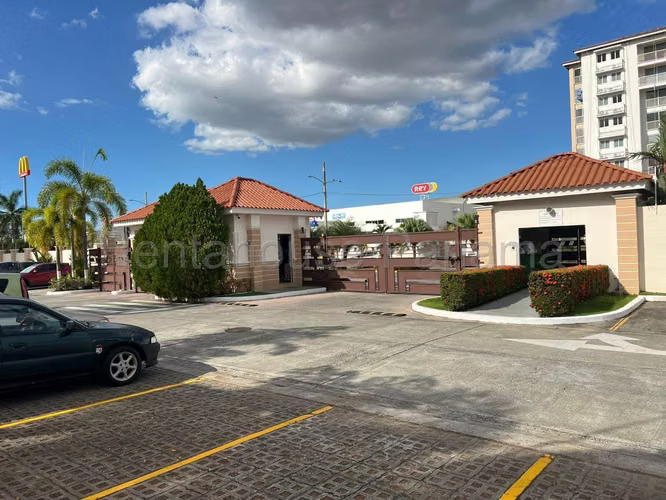 Apartamento Comodo en Venta en Versalles 26*6774mfk
