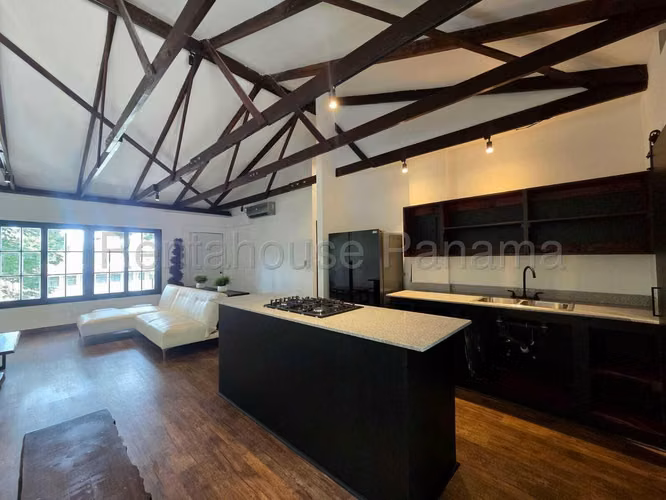 Casa en Venta en Balboa 26*3867Mfk