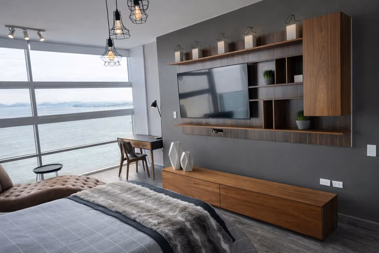Waters on the Bay | 122 m² | Remodelado y amoblado | Vista al mar | $295,000