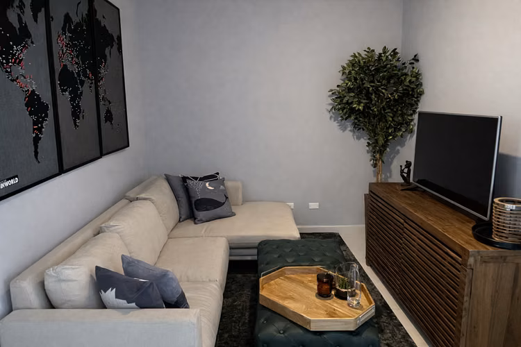 Waters on the Bay | 122 m² | Remodelado y amoblado | Vista al mar | $295,000