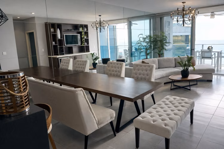 Waters on the Bay | 122 m² | Remodelado y amoblado | Vista al mar | $295,000