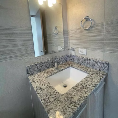 Apartamento en Alquiler en Ricardo J Alfaro  JG