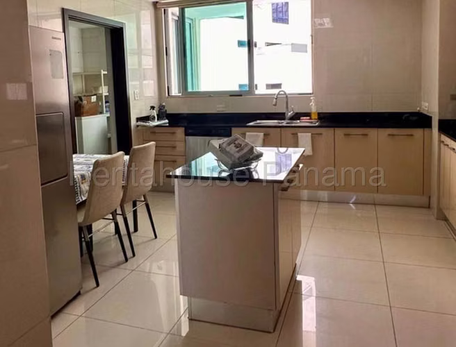 Apartamento en Alquiler en Bella Vista JG