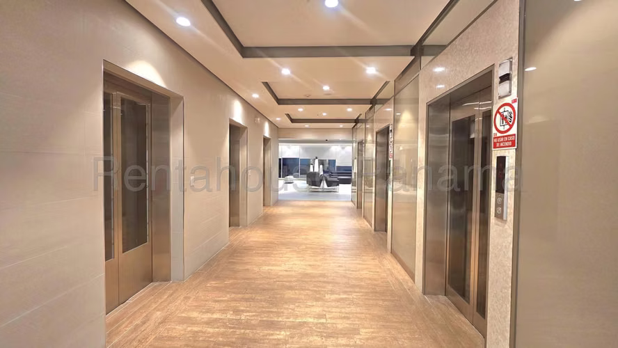 Oficina Comercial en Venta en Costa del Este JG