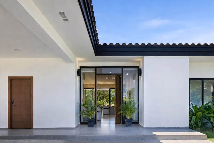 Playa Blanca | Casa 355 m² | Terreno 1,883 m² | Construcción 2023 | $700,000