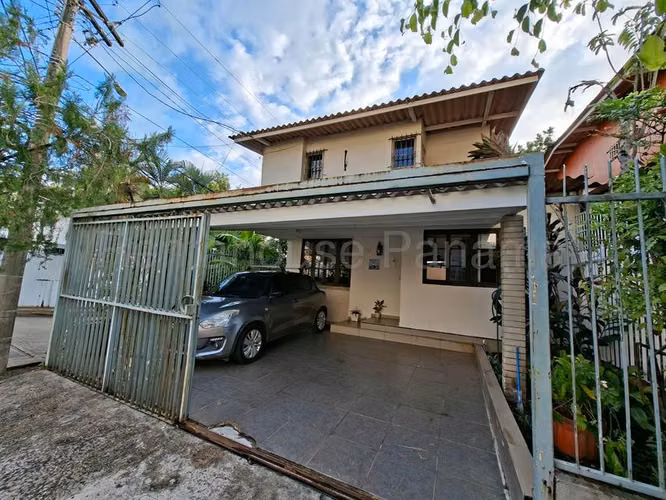House for Sale in Chanis, Condado del Rey JG