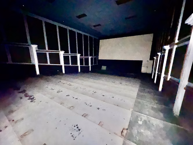 VENTA LOCAL VIA TRANSISTMICA PLAZA AGORA 1,412.74M2 SALAS DE CINE CV