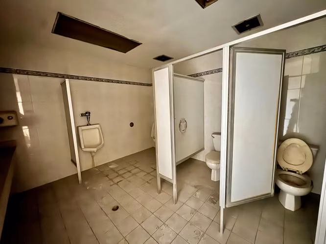 VENTA LOCAL VIA TRANSISTMICA PLAZA AGORA 1,412.74M2 SALAS DE CINE CV