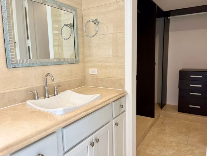Venta de Casa en Santa María, Fairway Estates, 1,450m² de terreno y 850m² de construcción