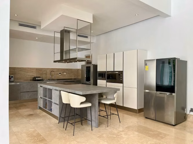 Venta de Casa en Santa María, Fairway Estates, 1,450m² de terreno y 850m² de construcción