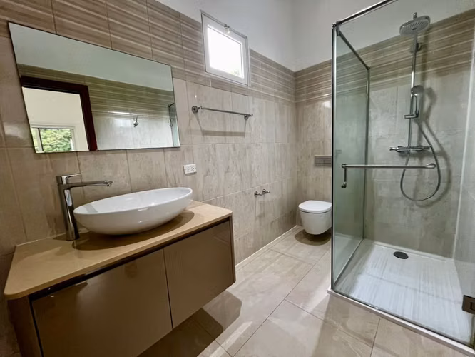 Venta de Casa en Santa María, Fairway Estates, 1,450m² de terreno y 850m² de construcción