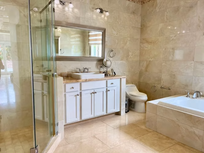 Venta de Casa en Santa María, Fairway Estates, 1,450m² de terreno y 850m² de construcción