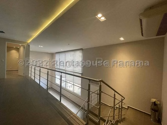 Venta de hermoso Loft de 213.13m² en El Cangrejo 26JSS3240