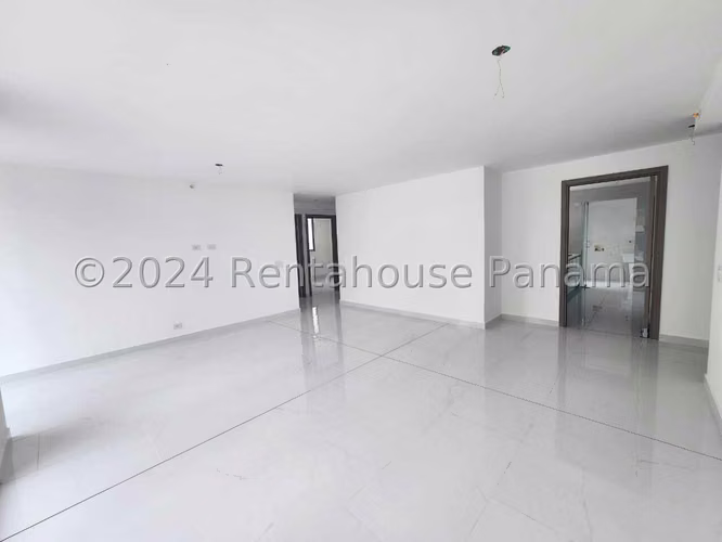 Venta de amplio apartamento de 159m² en El Cangrejo 24JSS10807