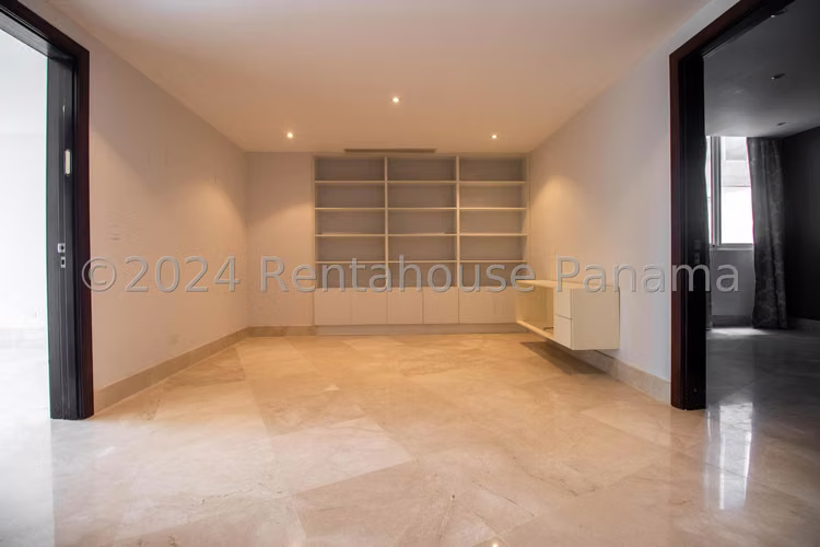 Se Vende Apartamento en Paitilla LA26-6907