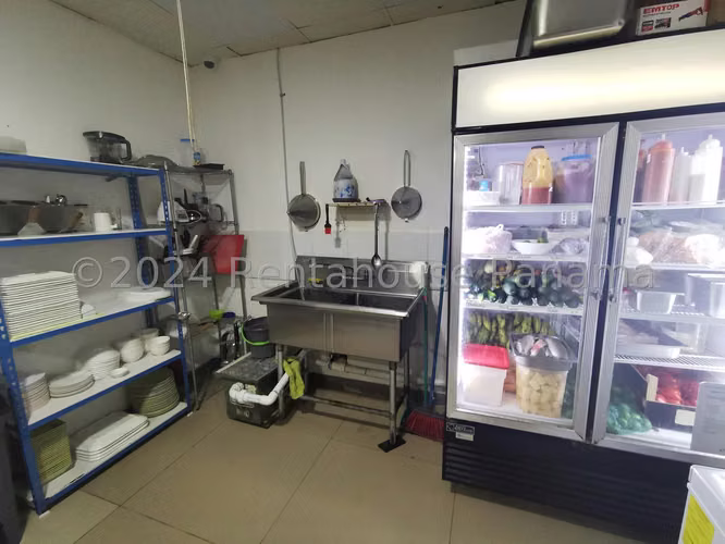 Se Vende Local en Obarrio MDV26-6876