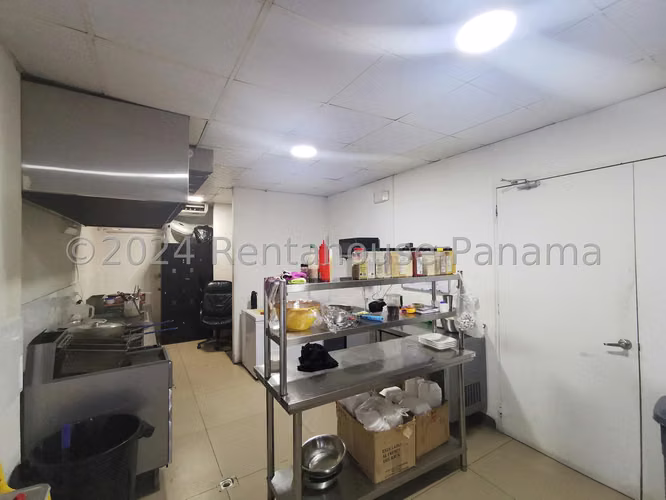 Se Vende Local en Obarrio MDV26-6876
