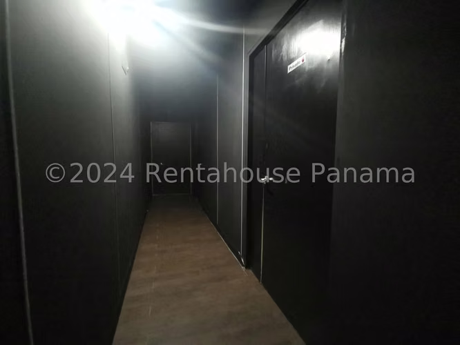 Se Vende Local en Obarrio MDV26-6876