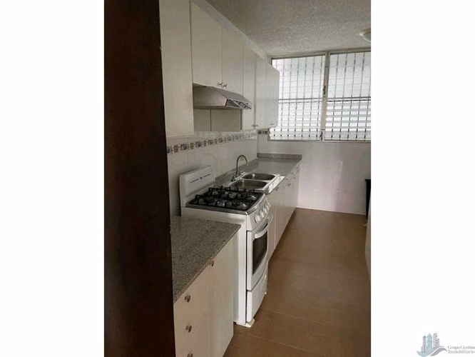 ALQUILER APARTAMENTO AMOBLADO PH COLISEO 2RC TC