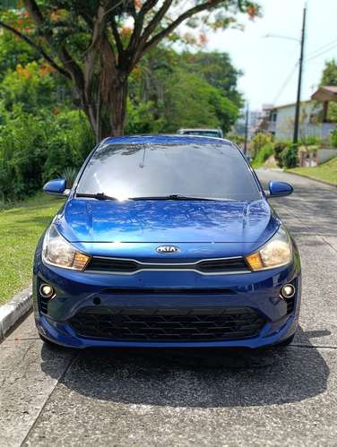 KIA RIO 2022 NEGOCIABLE 