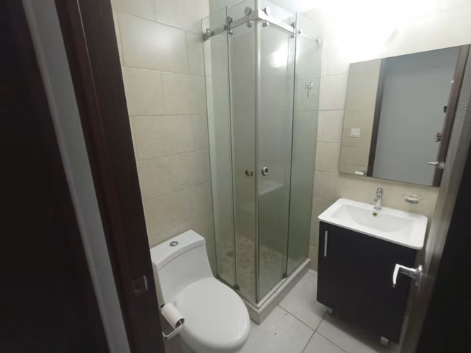 VENDO OPORTUNIDAD APTO 2REC 2 BAÑOS VISTA AL MAR AV BALBOA - Imagen 4