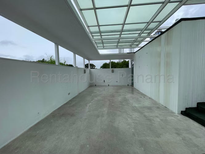 VENTA DE CASA EN ALTOS DEL GOLF DCD26-2404