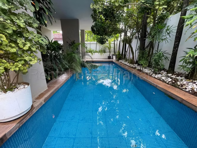 VENTA DE CASA EN ALTOS DEL GOLF DCD26-2404