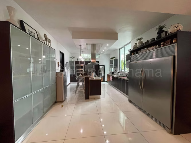VENTA DE CASA EN ALTOS DEL GOLF DCD26-2404