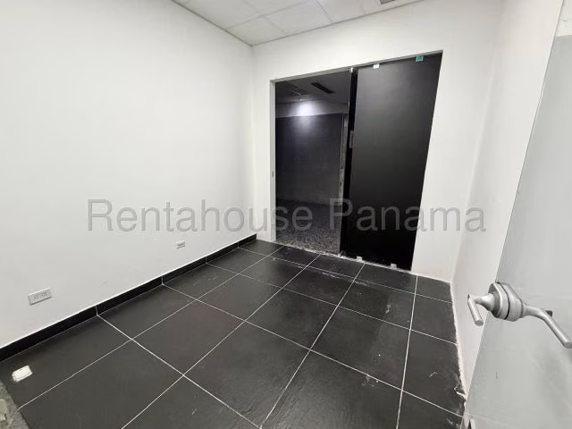 Oficina en Alquiler Santa Maria Office Plex 71 26YCG4884