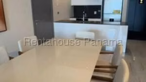 Alquiler de Apartamento con 101m2 en Bella Vista PH Nuovo Armani 26-6912SR