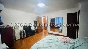 Venta de Apartamento con 142m2 en San Francisco PH Torres Coco Mar 26-6889SR