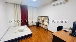 Venta de Apartamento con 142m2 en San Francisco PH Torres Coco Mar 26-6889SR