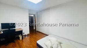 Venta de Apartamento con 142m2 en San Francisco PH Torres Coco Mar 26-6889SR