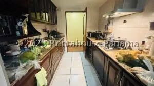 Venta de Apartamento con 142m2 en San Francisco PH Torres Coco Mar 26-6889SR