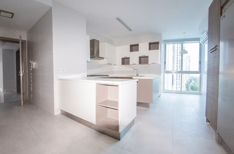 VENTA APARTAMENTO REGALIA COSTA DEL ESTE LUJO FRENTE AL MAR