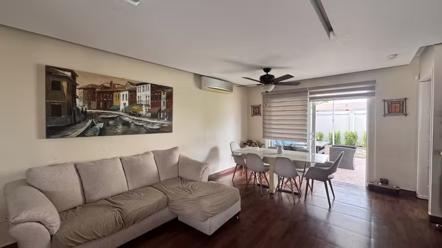 SE VENDE – Casa IMPECABLE de 2 pisos PH EVEREST, Brisas Norte PRG-02