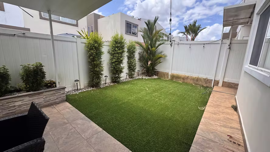 SE VENDE – Casa IMPECABLE de 2 pisos PH EVEREST, Brisas Norte PRG-02