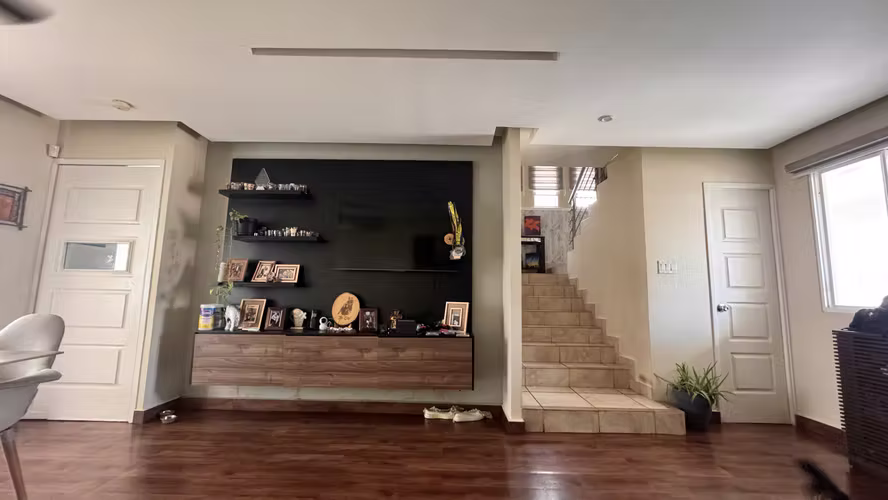 SE VENDE – Casa IMPECABLE de 2 pisos PH EVEREST, Brisas Norte PRG-02