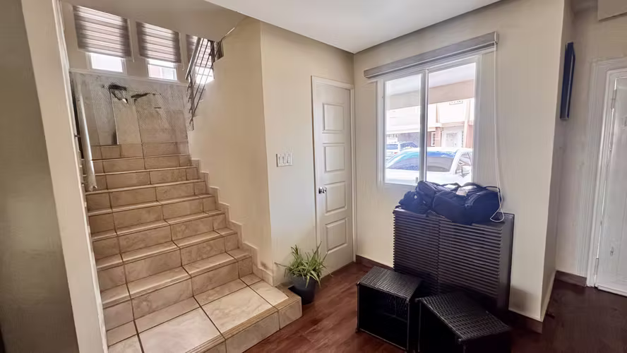 SE VENDE – Casa IMPECABLE de 2 pisos PH EVEREST, Brisas Norte PRG-02