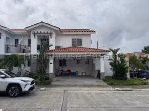 Casa en Venta en Versalles 26jack1882
