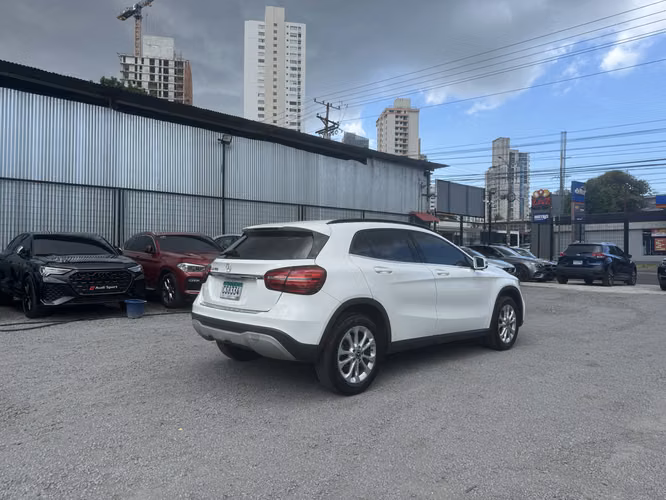MERCEDES BENZ GLA 2019